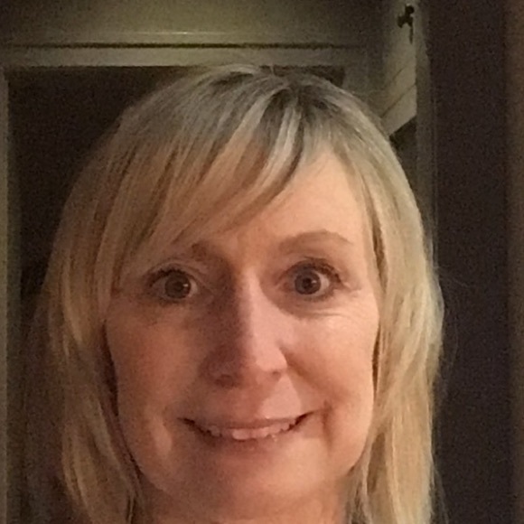 Meet your Posher, Debbie - Picture 1 of 1